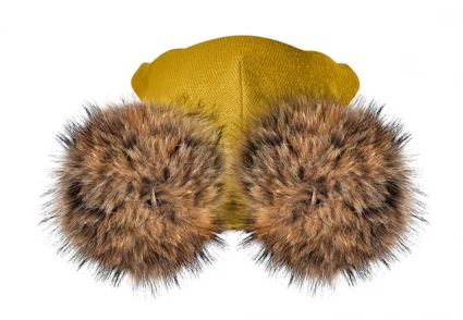 Зимова шапочка-шолом Corona.hm "Карамелька" медовий з 2 натуральними помпонами