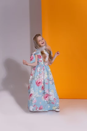 Сукня для дівчинки Corona.hm “Шарм”, півонія на блакитному