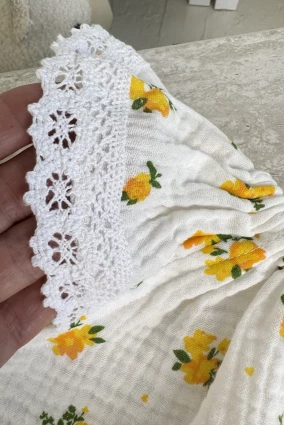 Комплект з мусліну *Жовта квітка*