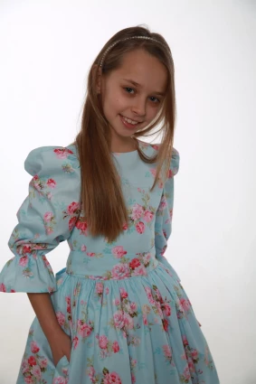 Сукня для дівчинки Corona.hm “Мері”, троянда на блакитному